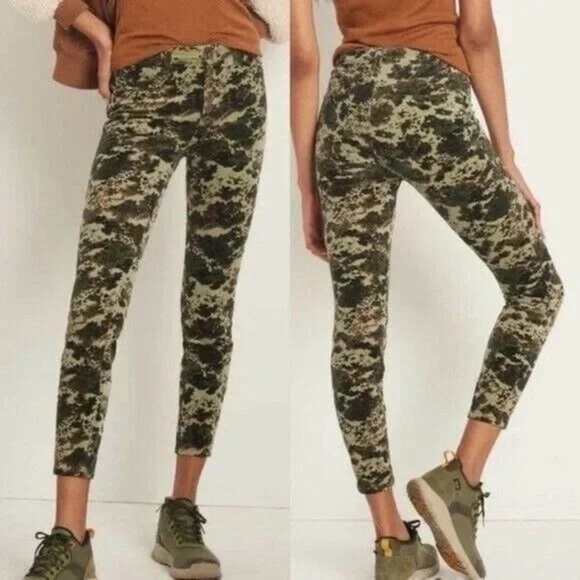 Anthropologie Pilcro Hi-Rise Corduroy Skinny Pants - Size 24P - Picture 1 of 10